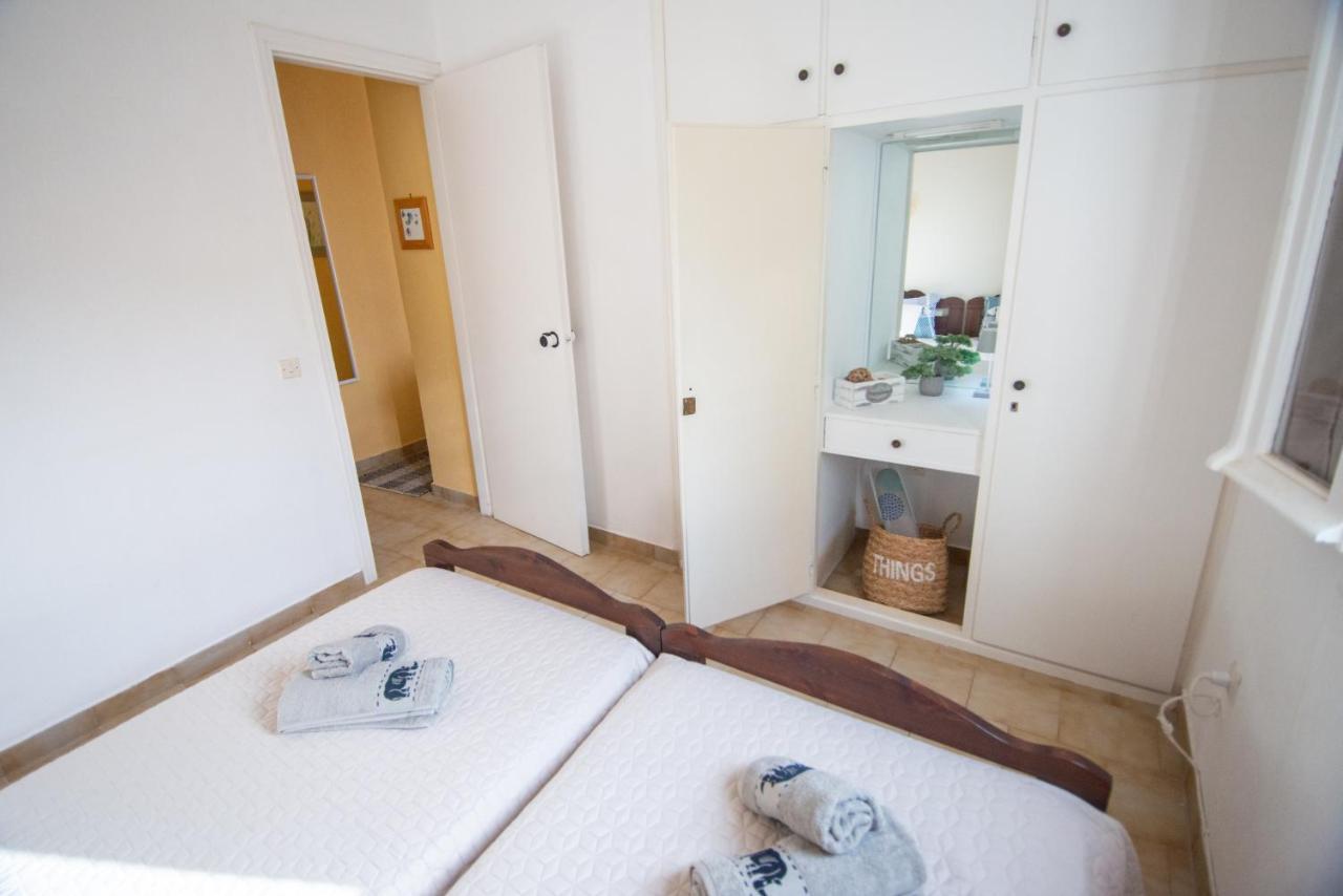 Alexandras On The Beach And Pool Apt Glyfáda Exterior foto